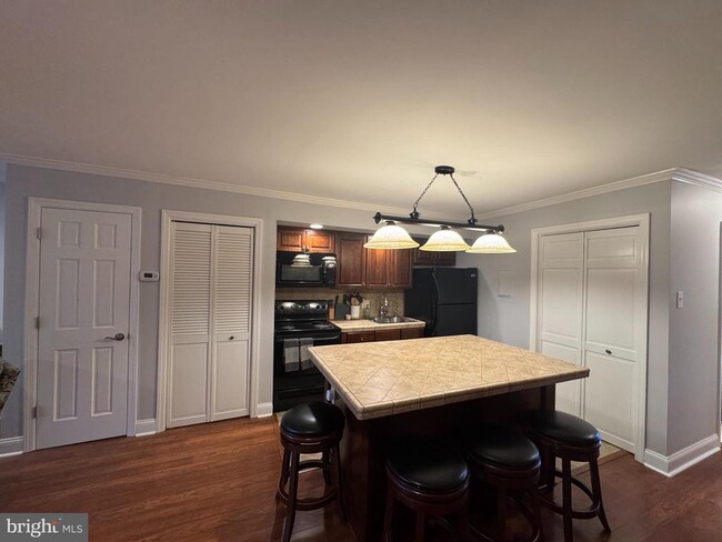Photo - 34B Darien Way
