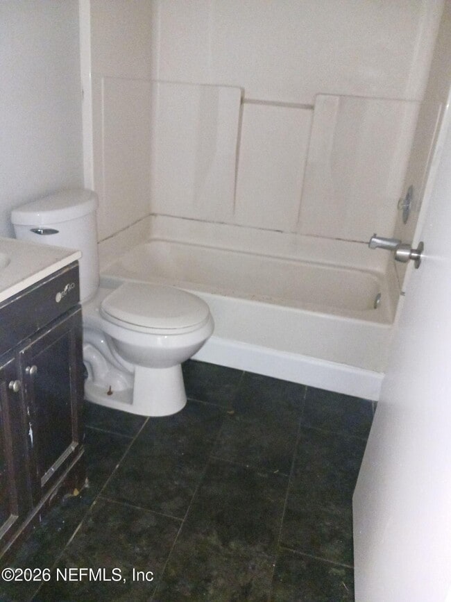 Photo - 3323 Thomas St