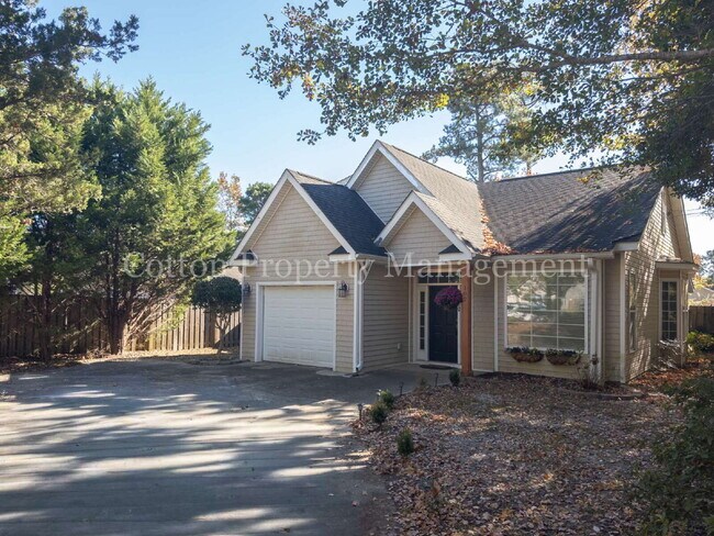 Photo - 102 Blossom Cir