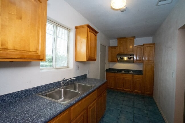 Photo - 1604-1606 S PALM AVE Unit 1604 1/2