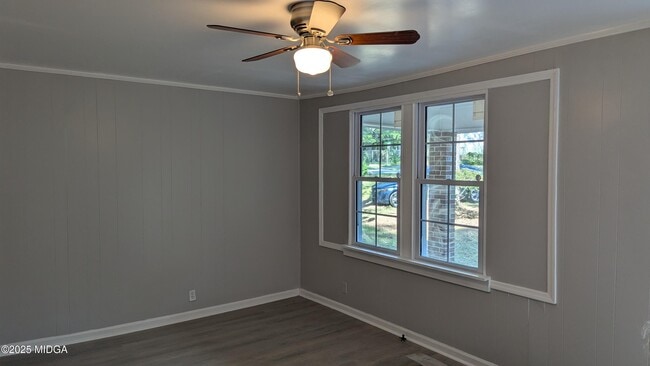 Photo - 3444 Mogul Rd
