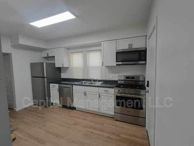 Photo - 1120 N Chestnut St Unit 1