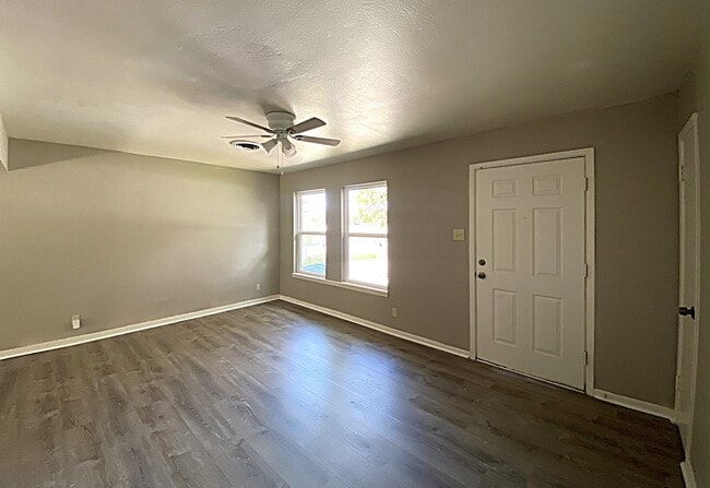 Photo - 2306 Poage Ave