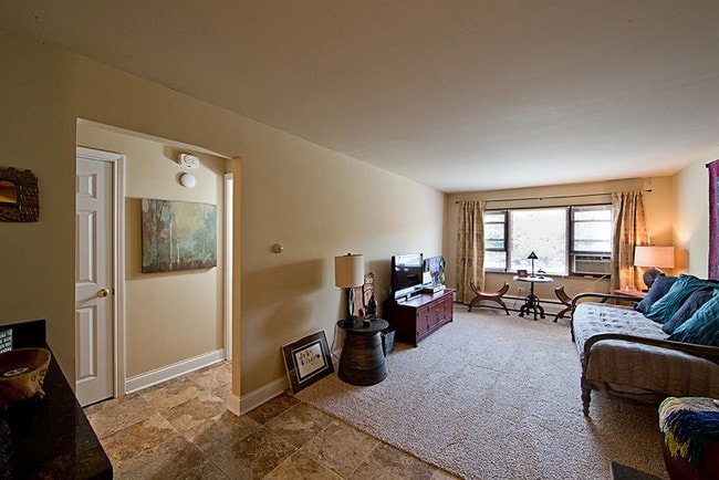 Wheaton Square Apartments