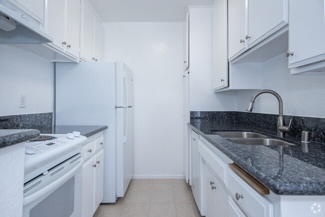 2BR, 2BA