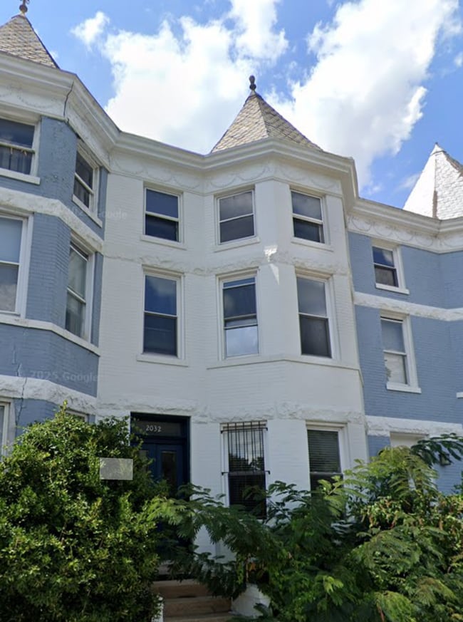Building Photo - 2032 North Capitol St NW Rental