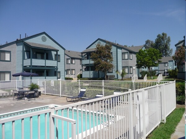 Pool - Foothill Cape Apartments
