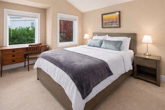 Photo - 2717 E Yesler Wy Unidad SI ID1035856P