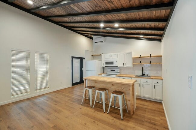 Photo - 1014 9th Ave