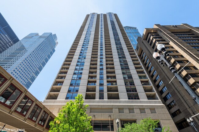 Photo - 200 N Dearborn St Condo Unit 3801-02