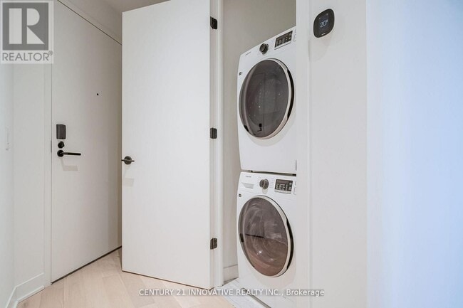 Photo - 2625 Dundas St W Unit 311
