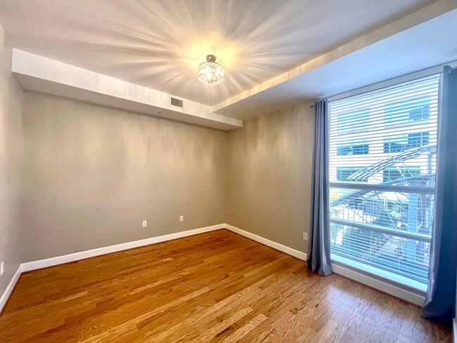 Photo - Beautiful 1 bedroom condo with amenities galore!