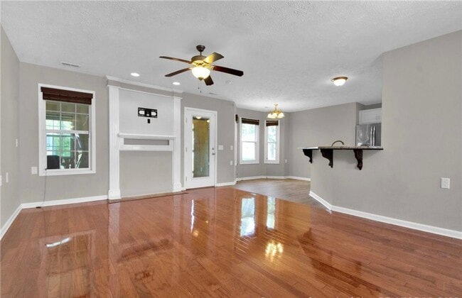 Photo - 1931 Sunshine Ct