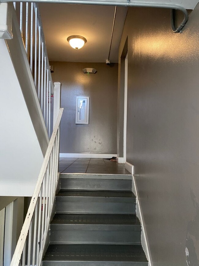 Photo - 2bd/1ba garden apartment; 706 sq.ft. $1300...