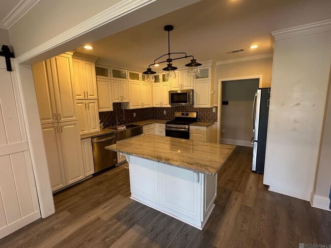 Photo - 9620 Island Rd