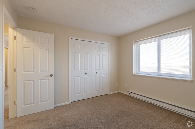 2BR, 2BA - 1115 SF - Second Bedroom