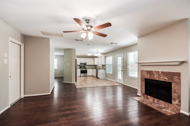 Photo - 7014 Hayden Dr