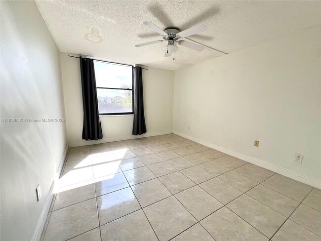 Photo - 14415 N Kendall Dr Unit 407G
