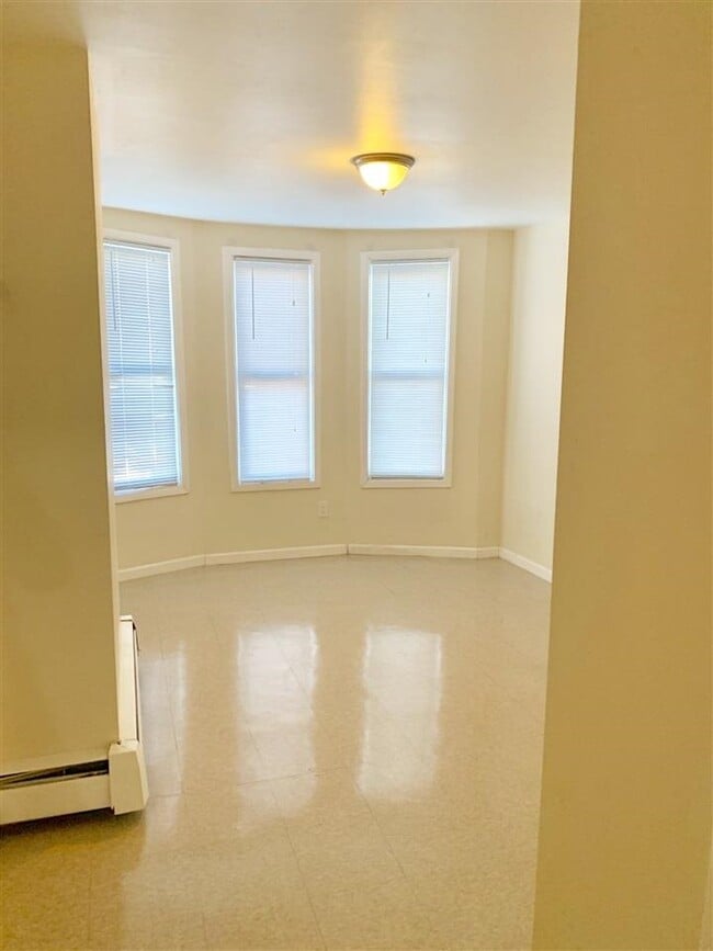 Photo - 2275 John F. Kennedy Blvd Apartamento Unidad 4
