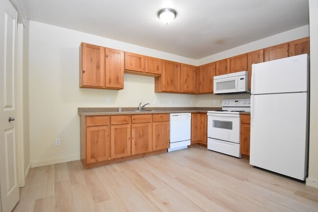 Photo - 807 W Villard St Unit 19