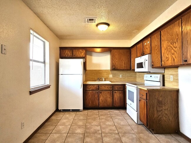 Photo - 1801 Sandrock Rd