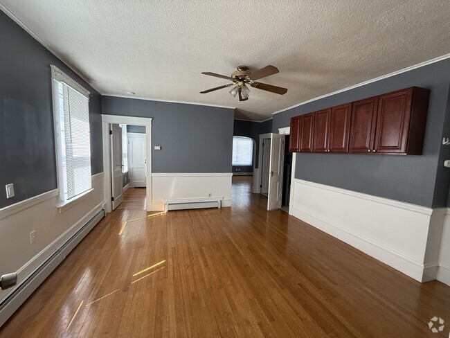 Building Photo - 949 Locust St Unit #1 Rental