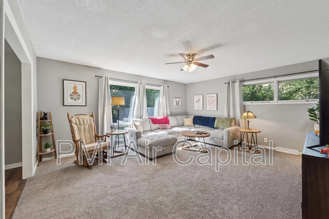 Photo - 1917 N Edgemoor St