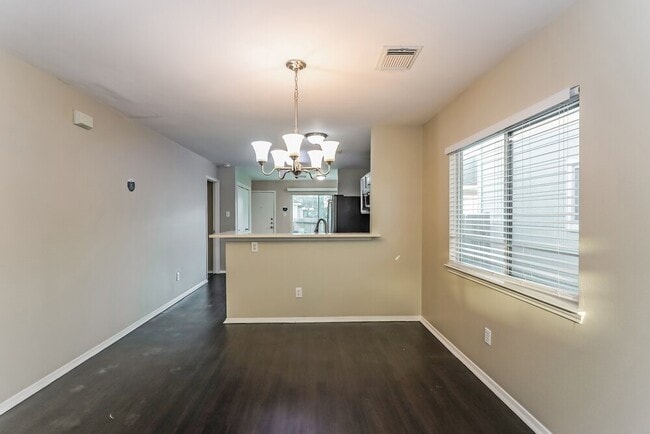 Photo - 6154 Settlers Lake Cir E