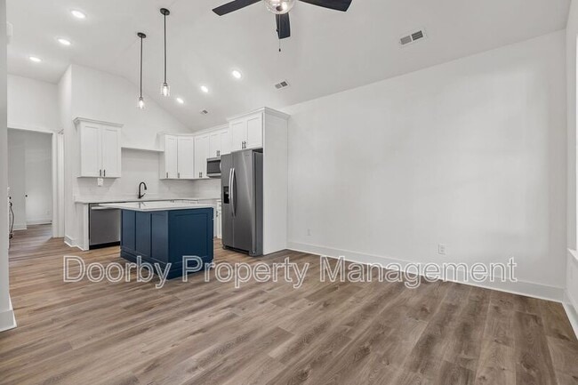 Photo - 2305 Kirby Ave