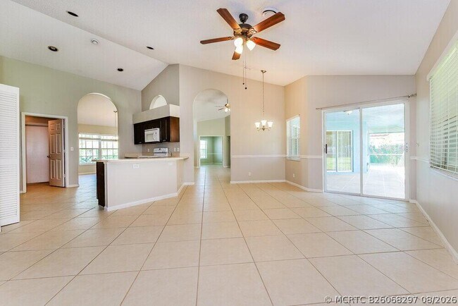 Photo - 13789 Geranium Pl