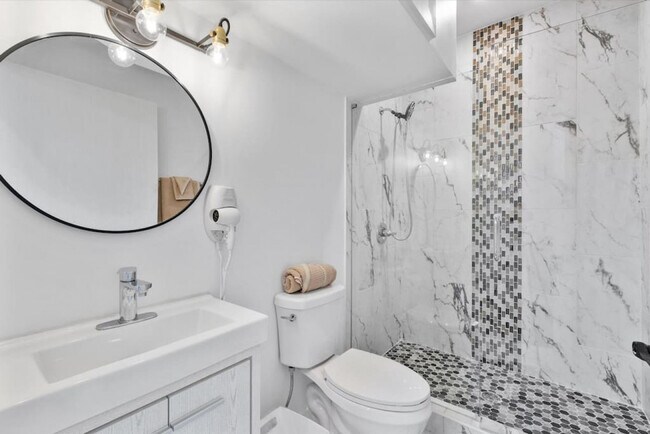 Photo - 18 W Elder St Unit ID1056098P