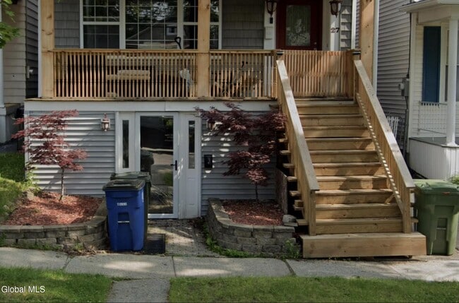 Photo - 27 McElwain Ave