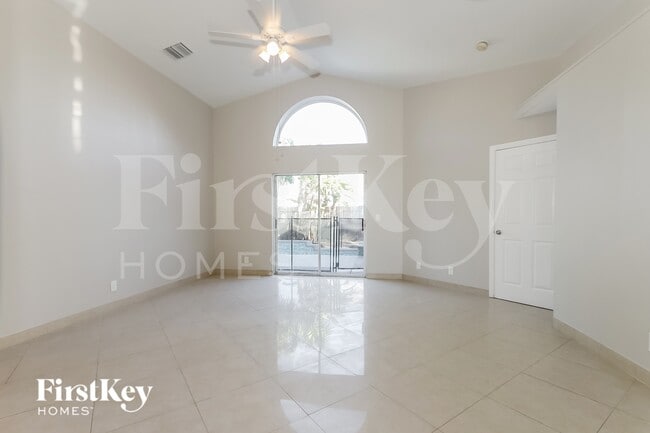 Photo - 6321 Hollywood St