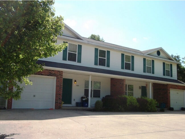 Building Photo - 3531 S Burks Ct Unit 1