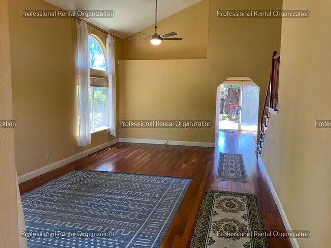 Beautiful Eastside 4 Bedroom, 3 Full baths in quiet neighborhood