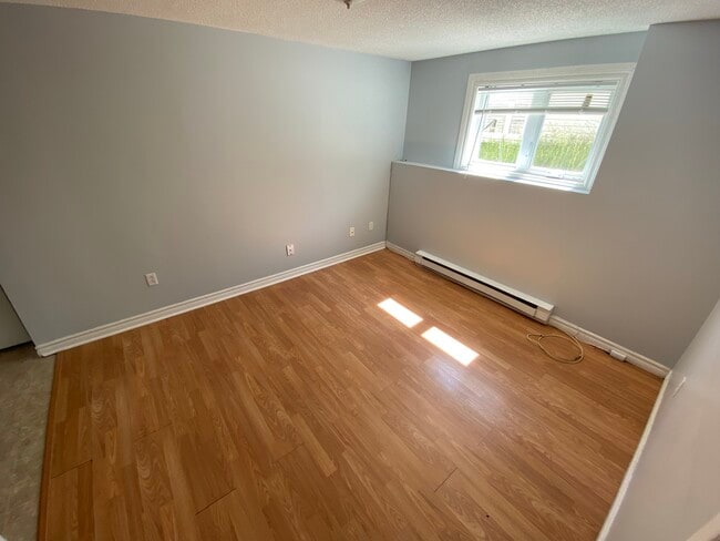 Photo - 10 Edgecombe Dr