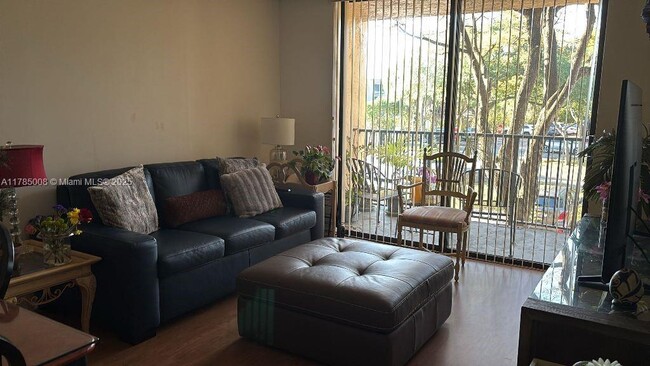 Building Photo - 14211 N Kendall Dr Unit 212E Rental