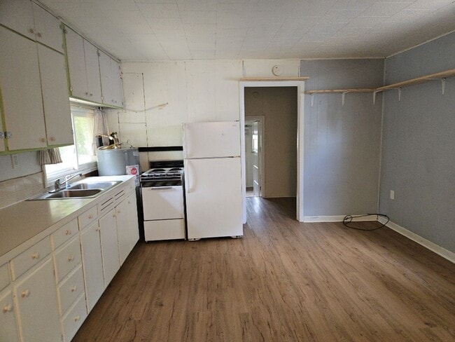 Building Photo - 1122 W Myrtle St Unit 2 Rental