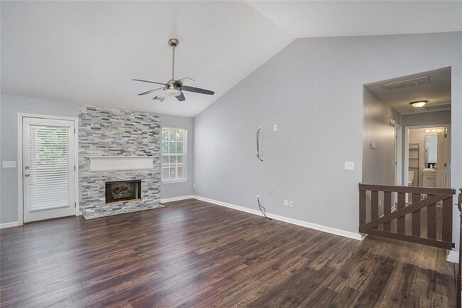 Photo - 5060 Meadow Overlook Dr