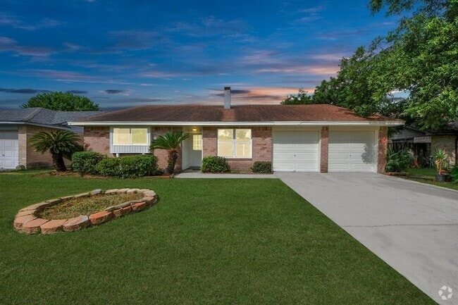 Building Photo - 4015 Lufborough Dr Rental