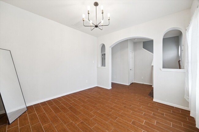 Photo - 20566 Sycamore Crest Ln