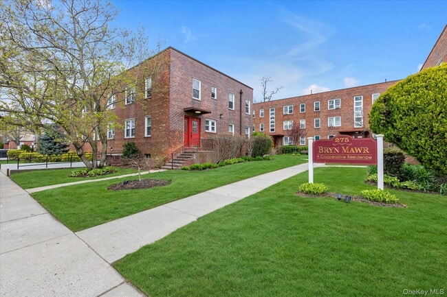 Building Photo - 275 Maple Ave Unit D6