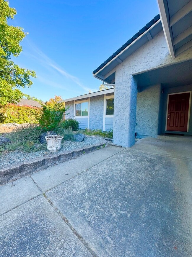 Photo - Live in West Redding!!