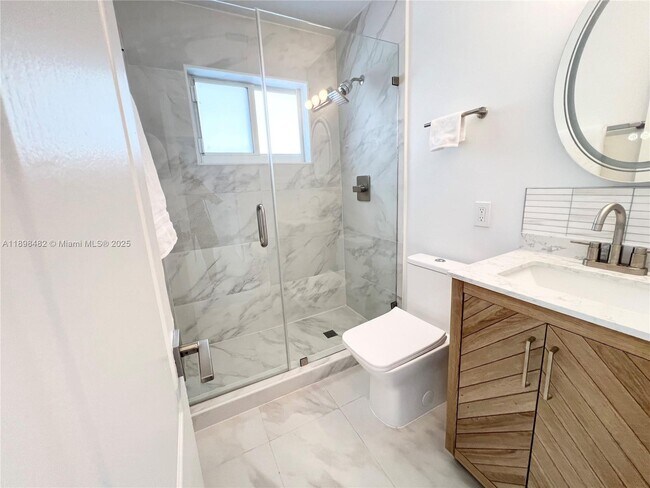 Photo - 2827 SW 24th St Unit 2728
