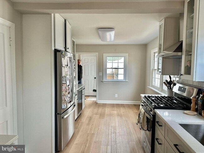 Photo - 1228 N Stuart St