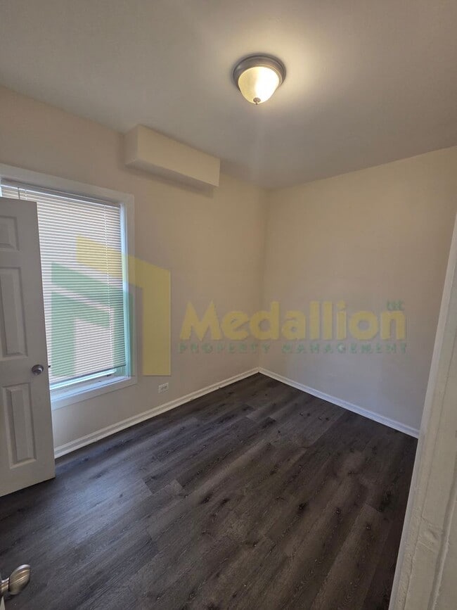 Photo - Spacious 3-Bedroom Home with Modern Update...