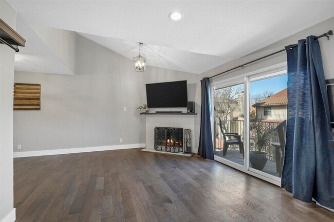 Photo - 4777 Cedar Springs Rd Unidad 5F