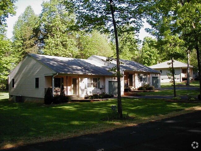 Building Photo - 39 Poplar Ct Ln Rental