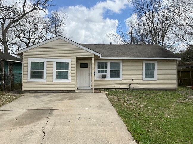 Building Photo - 6709 Kassarine Pass