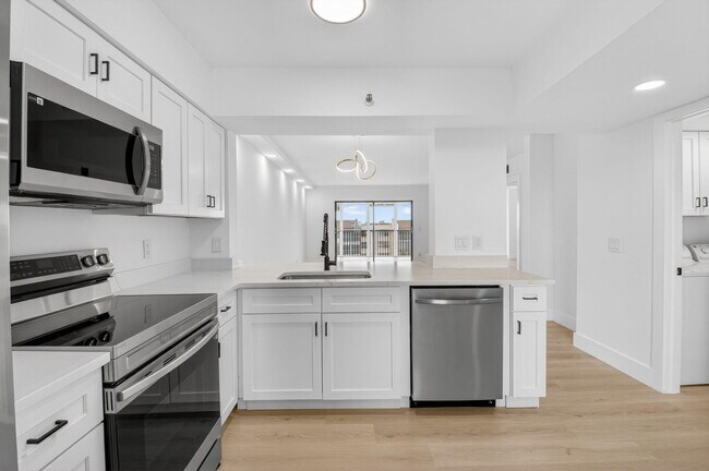 Photo - 14475 Strathmore Ln Unit 808